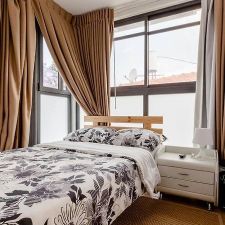 Apartmán Charming Unit With Pool And Great Amenities Rišon le-Cijon Exteriér fotografie